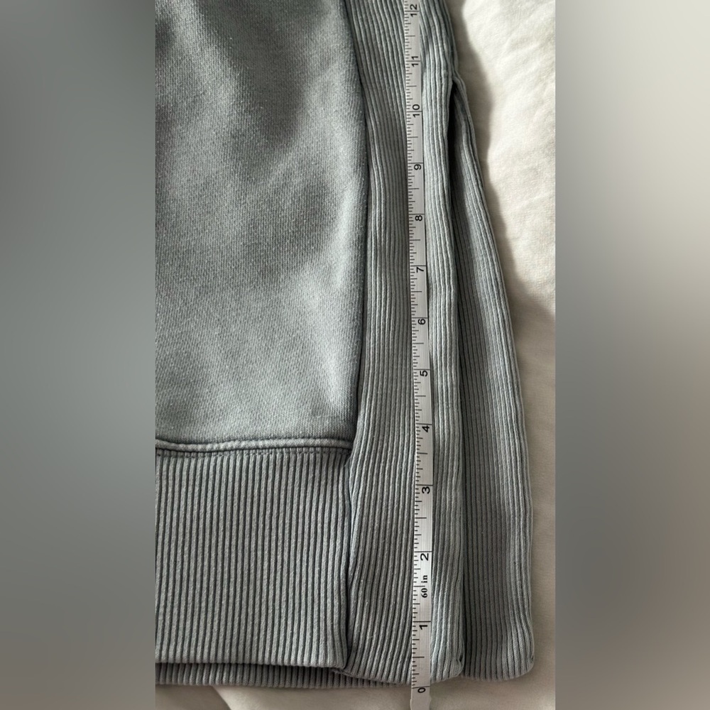 Aerie: Women’s Long Sleeve Top with side slits- size XS(pit to pit approx 23in) - Picture 14 of 16